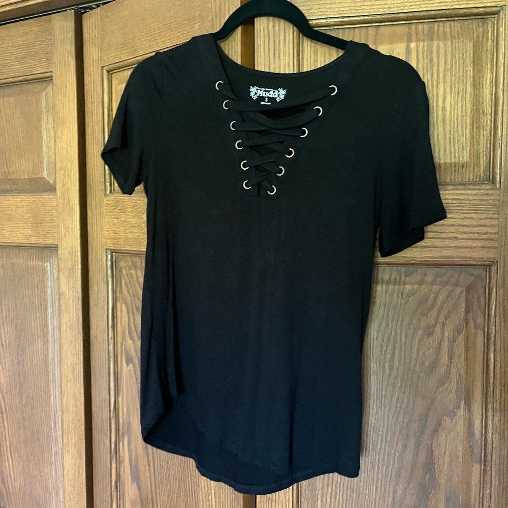 Black small Mudd t-tshirt